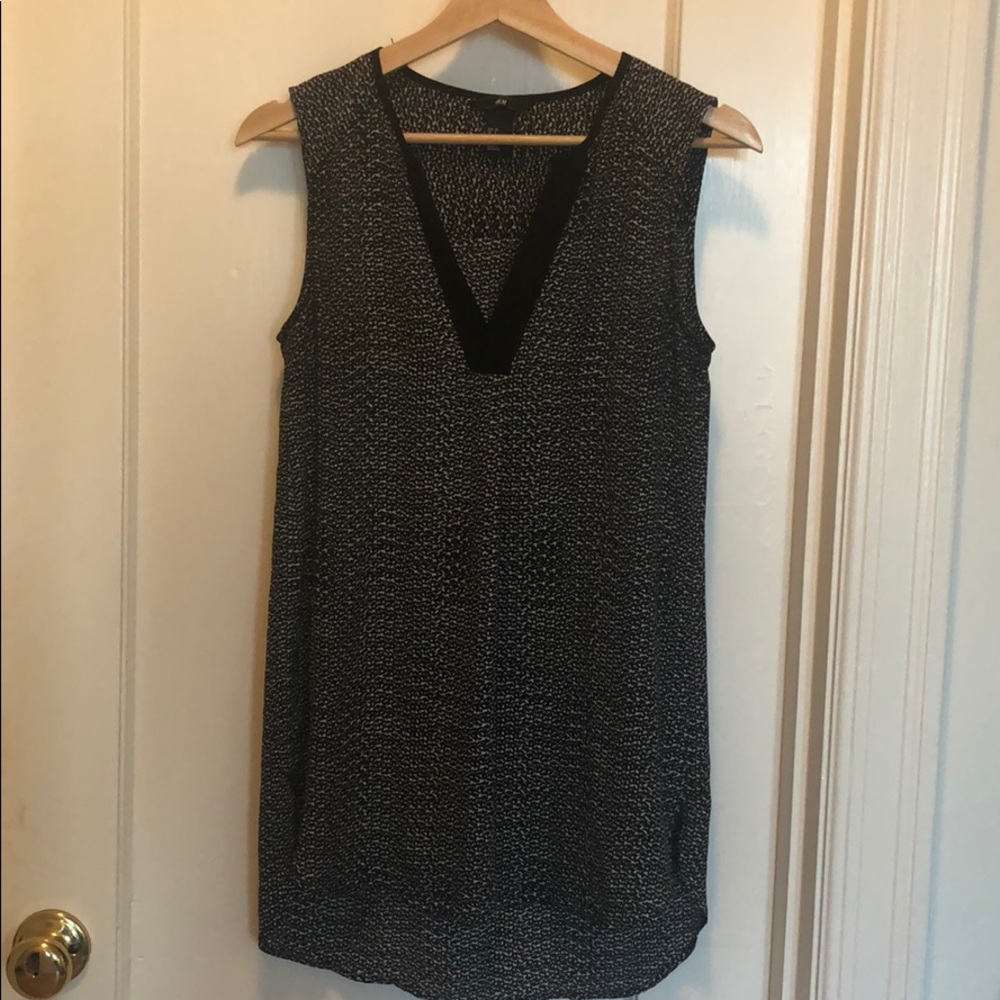 H&M Sleeveless Blouse